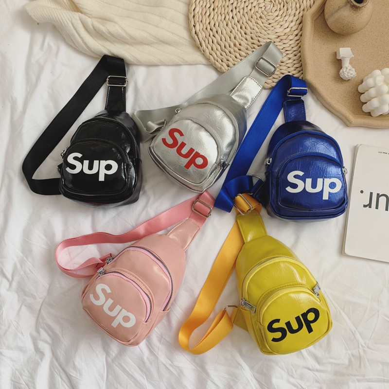 Túi đeo chéo trước ngực kiểu dáng thời trang cho bé