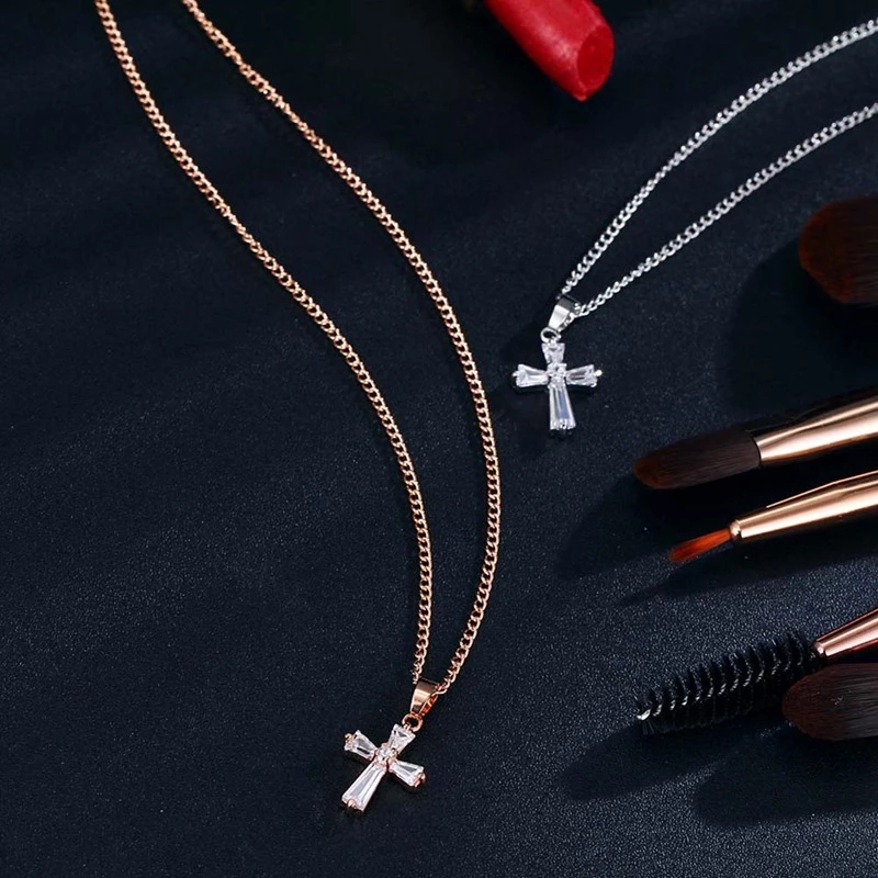 Dây Chuyền Hợp Kim Mặt Thánh Giá Đính Đá Sang Trọng Cho Nữ