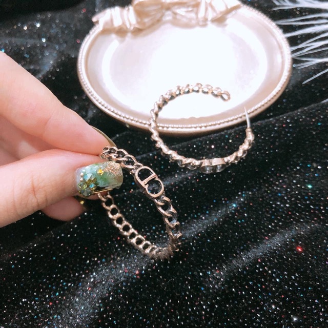 Khuyên tai khoen CD