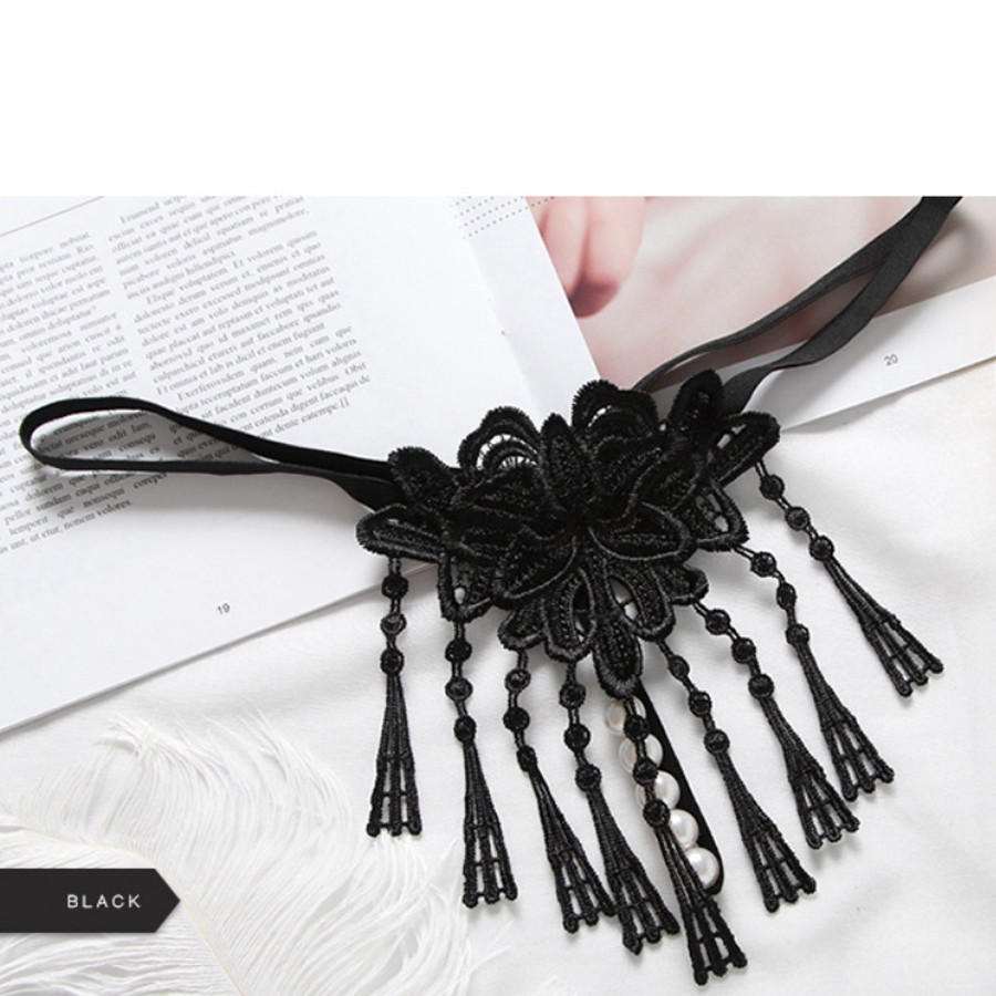 Quần lót nữ tua rua kèm hạt kích thích