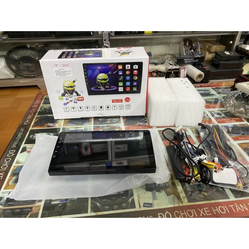 Màn android 9inch cắm sim 4g lắp chung xe hơi.