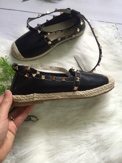 Slip on cói đinh