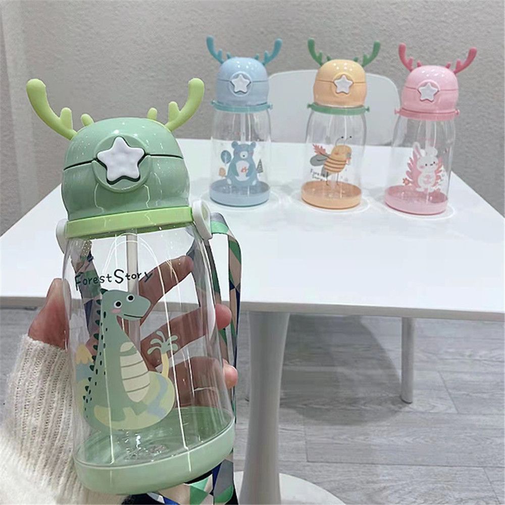 Bình nước ống hút trẻ em 600ml thiết kế gạc hươu dễ thương