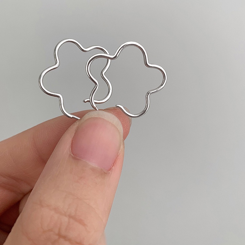 Hoa tai rỗng đơn giản Hoa tai nữ phong cách hàn quốc