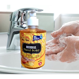 Nước rửa tay khử khuẩn Premium Hand Soap Mr Fresh 500ml Hương mật ong