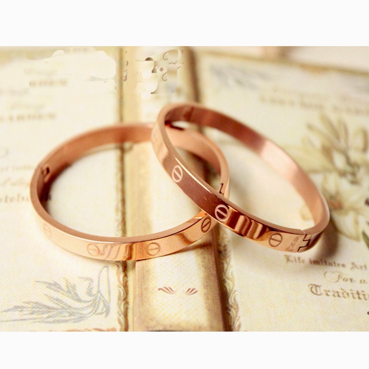 [ xả kho ] Vòng tay nam nữ hình đinh chất liệu titan VT001T