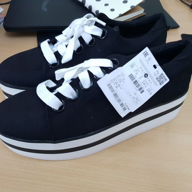 Giày Bershka