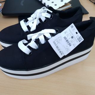 Giày Bershka