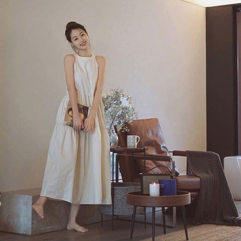 Váy cổ yếm màu be dáng xoè dài 3 tầng