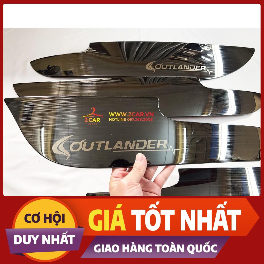 Ốp Tapli Cánh Cửa Xe Mitsubishi outlander 2018-2020, chất liệu TiTan Cao Cấp