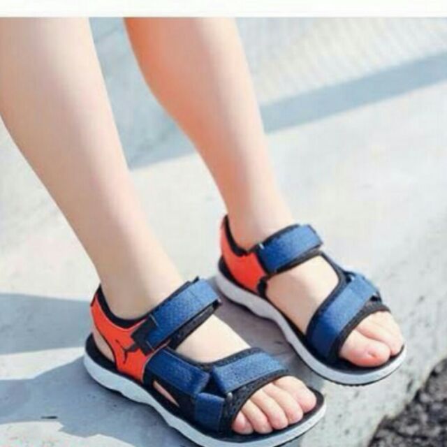  Giày sandal bé trai êm ái nhẹ đôi chân