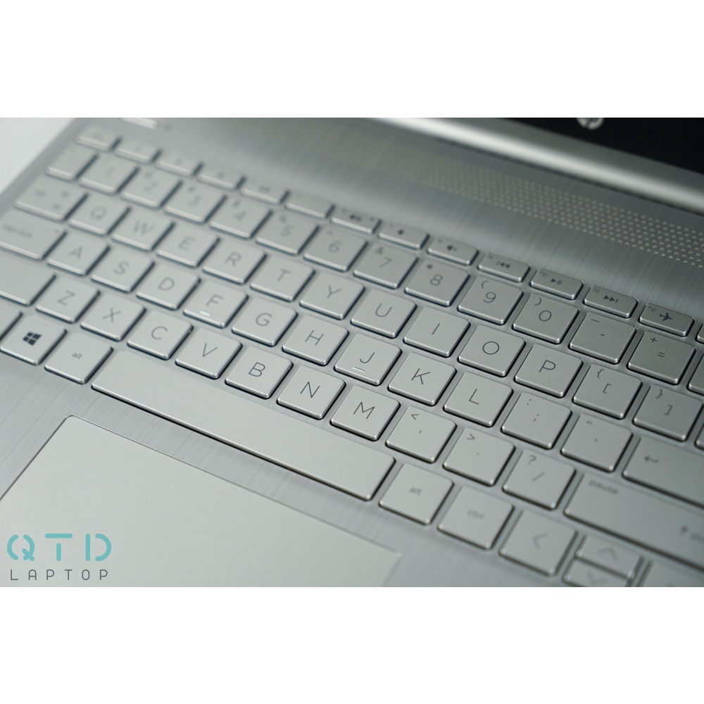 Laptop HP 15-DY2091WM Core i3-1115G4/ 8GB/ 256GB SSD/ 15.6"HD / Windows 10