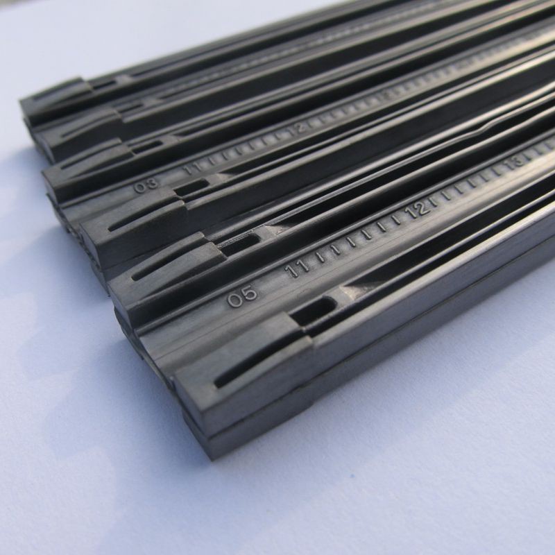 Lưỡi cao su gạt mưa 8mm có chốt chặn, đủ size