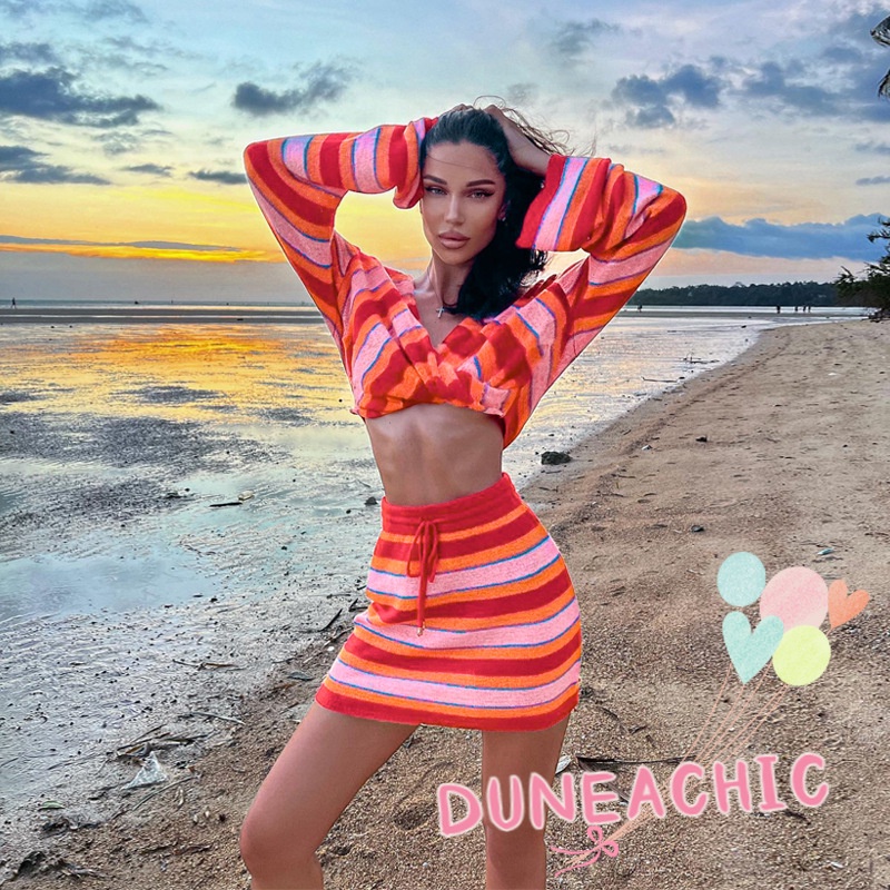 Set Áo Nỉ Dài Tay Cổ Chữ V Và Chân Váy Lưng Cao Phối Dây Rút Phong Cách Sành Điệu