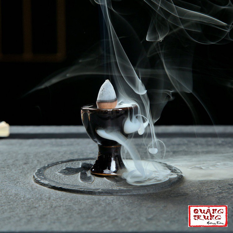 Thác Khói Trầm Hương Đế Gốm Sứ Đặt Nụ Trầm | BigBuy360 - bigbuy360.vn