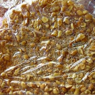 Kẹo đậu phộng lớn chuẩn tây ninh