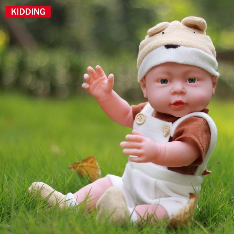 Đồ Chơi Búp Bê Em Bé Silicon Bé Trai , Bé Gái Với Set Đồ Dễ Thương - Cao 41cm