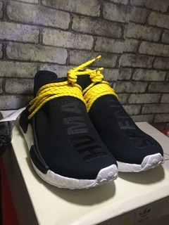 Giày human race