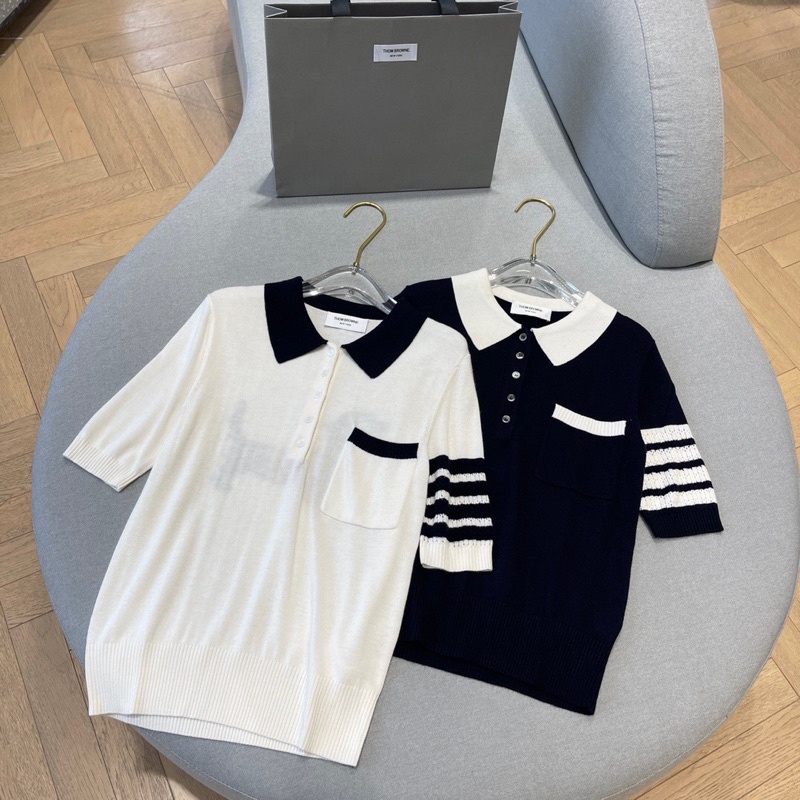 Áo len cổ bẻ tay lỡ sau lưng in hình chú chó thương hiệu Thom Brown cao cấp