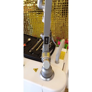 MÁY LASER CO2 FRACTIONAl