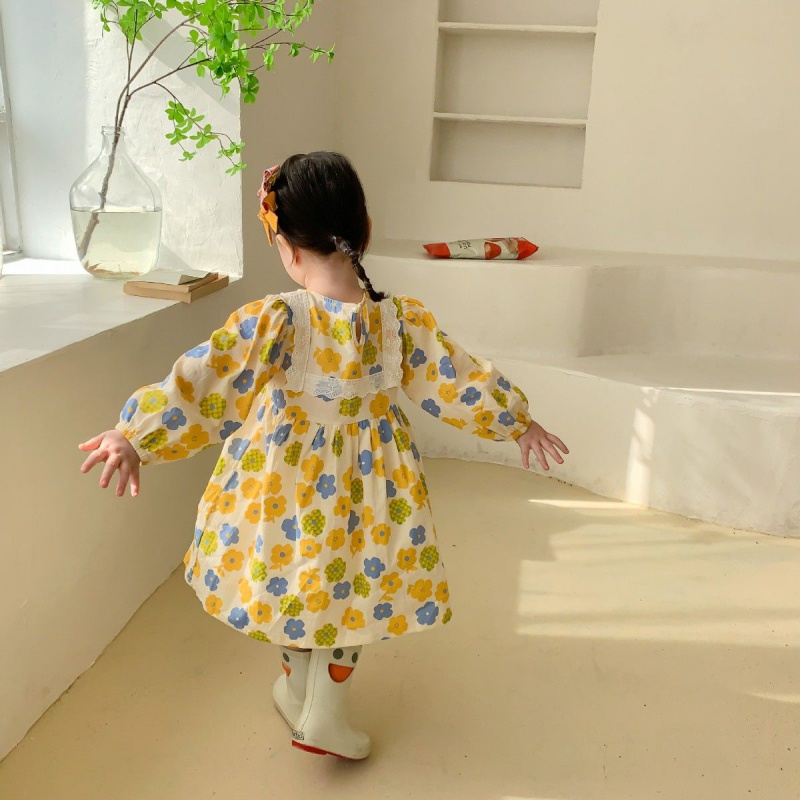 Đầm Tay Dài Cổ Tròn Hoạ Tiết Hoa Dễ Thương Xinh Xắn Dành Cho Nữ