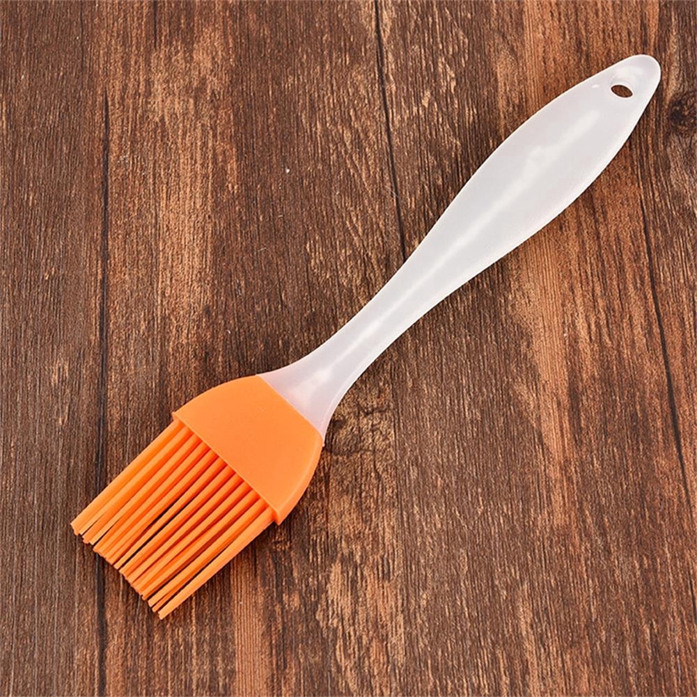 Cây cọ silicone dùng để phết dầu lên các món BBQ tiện dụng