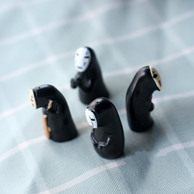 Set 4 mô hình nhân vật vô diện trong anime Spirited Away dễ thương dùng trang trí