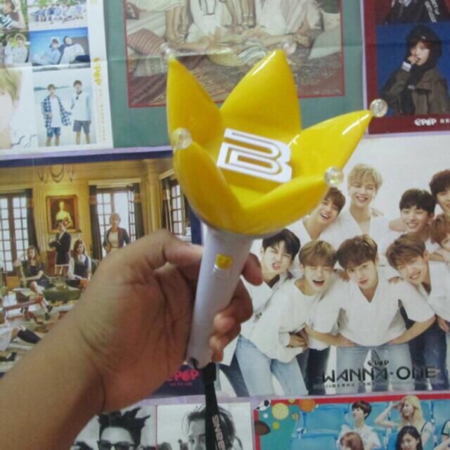 Lightstick Bigbang ver 4 unoff (gậy cổ vũ)