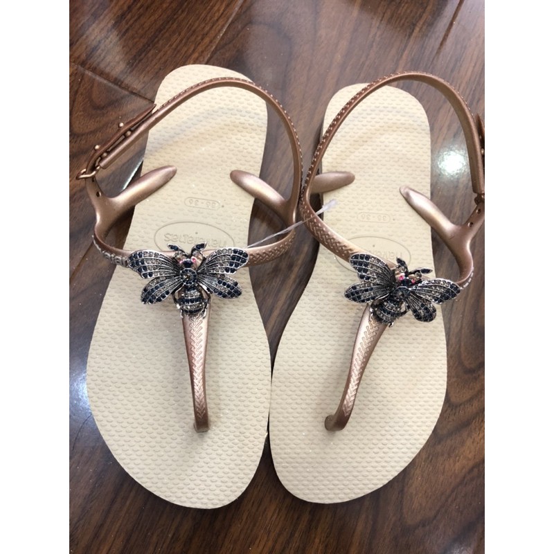 Sandanl havaianas twish gold nhạt phối charm