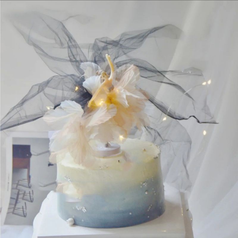 Bộ 3 Que Cắm Trang Trí Bánh Kem Hình Cô Dâu Chú Rể Dễ Thương