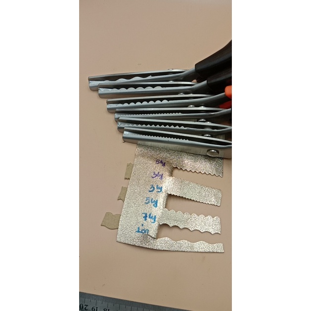 Kéo răng cưa bầu - nhọn - tròn