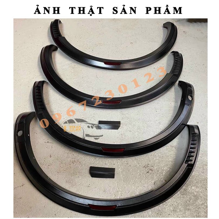Cua Lốp Ford Ranger 2017-2021 Có Đèn Phản Quang Bản Nhỏ Cho Xe Chưa Độ Lazang