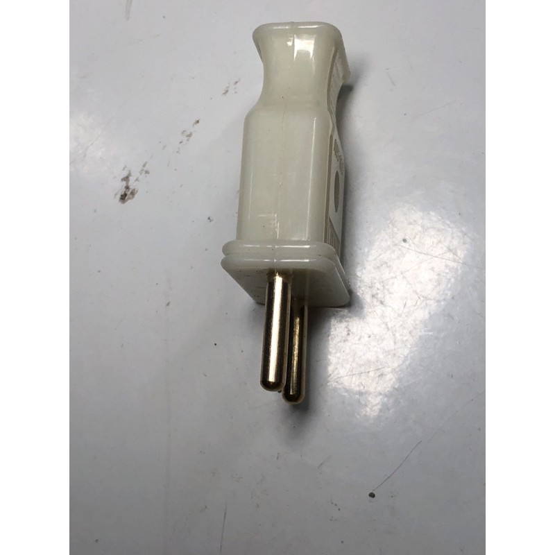 Phích cắm chân tròn