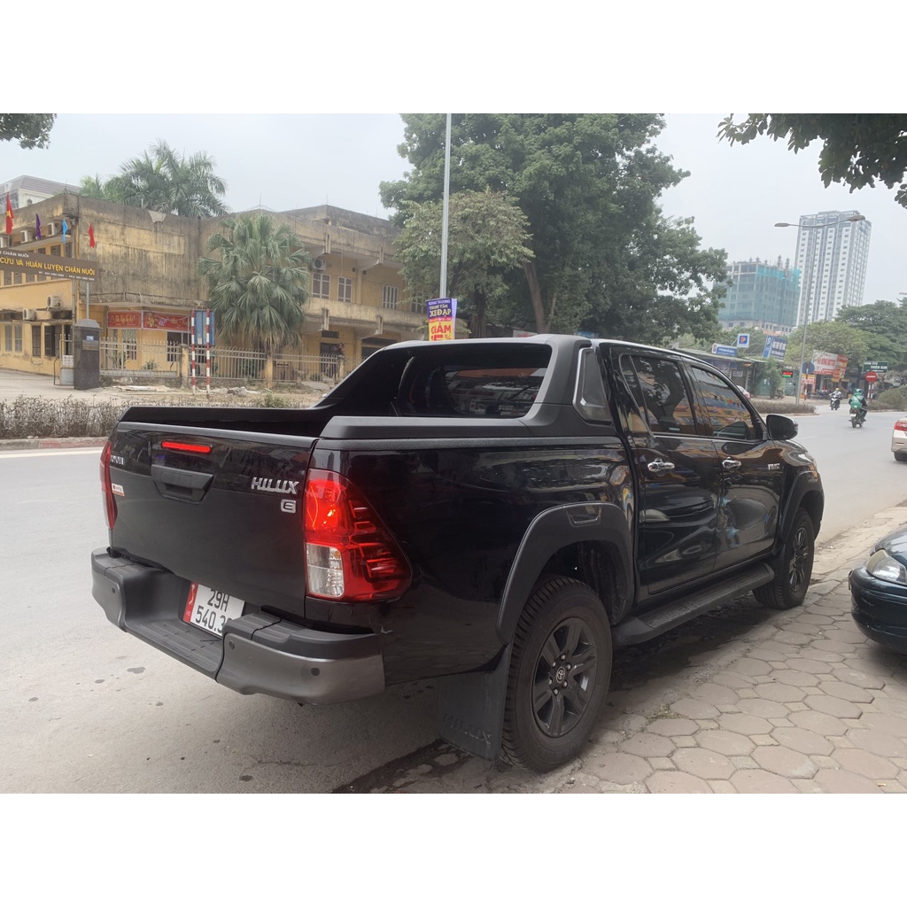 THANH THỂ THAO THEO XE TOYOTA HILUX