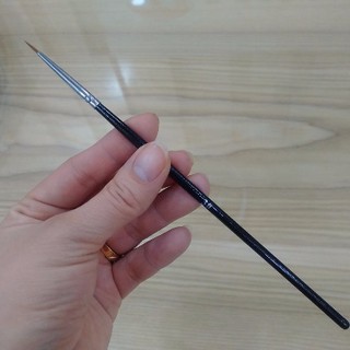 Cọ mí vẽ line mắt