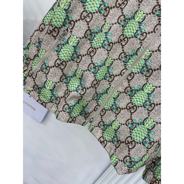 Áo khoác gió cho nam và nữ thương hiệu Gucci GC cao cấp mẫu 2022