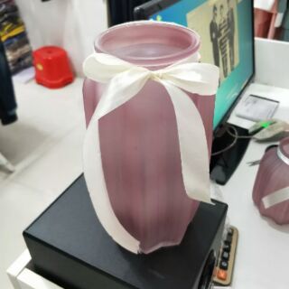 Bình hoa thủy tinh mờ