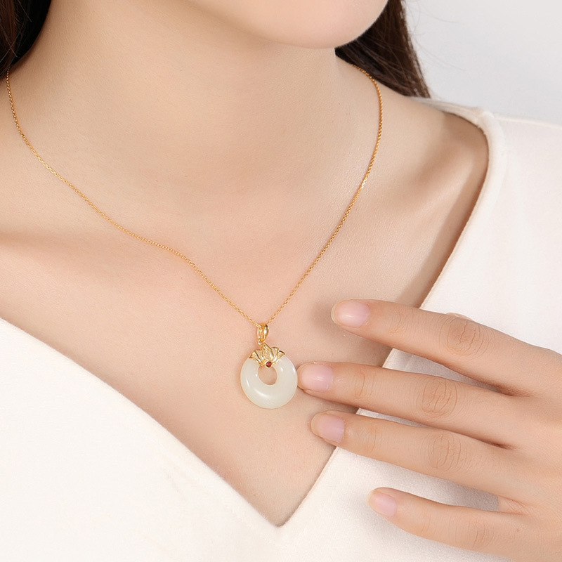 Dây Chuyền Mặt Ngọc Bích Xinh Xắn Dành Cho Nữ