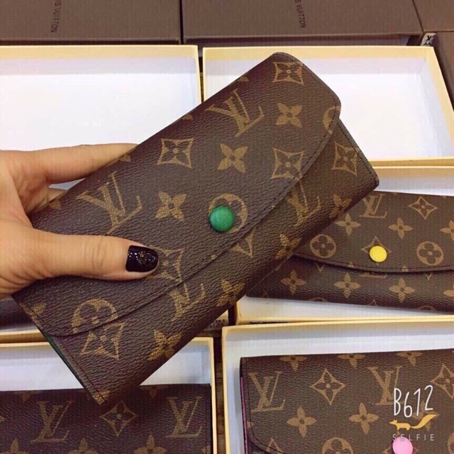 Ví cúc hàng có hộp