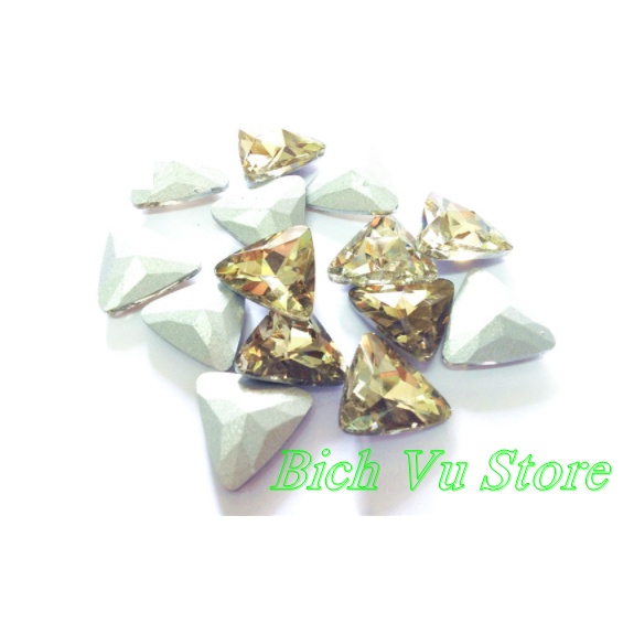 Đá khối tam giác Hồng Kong | 10viên/20k (đá sáng đẹp)