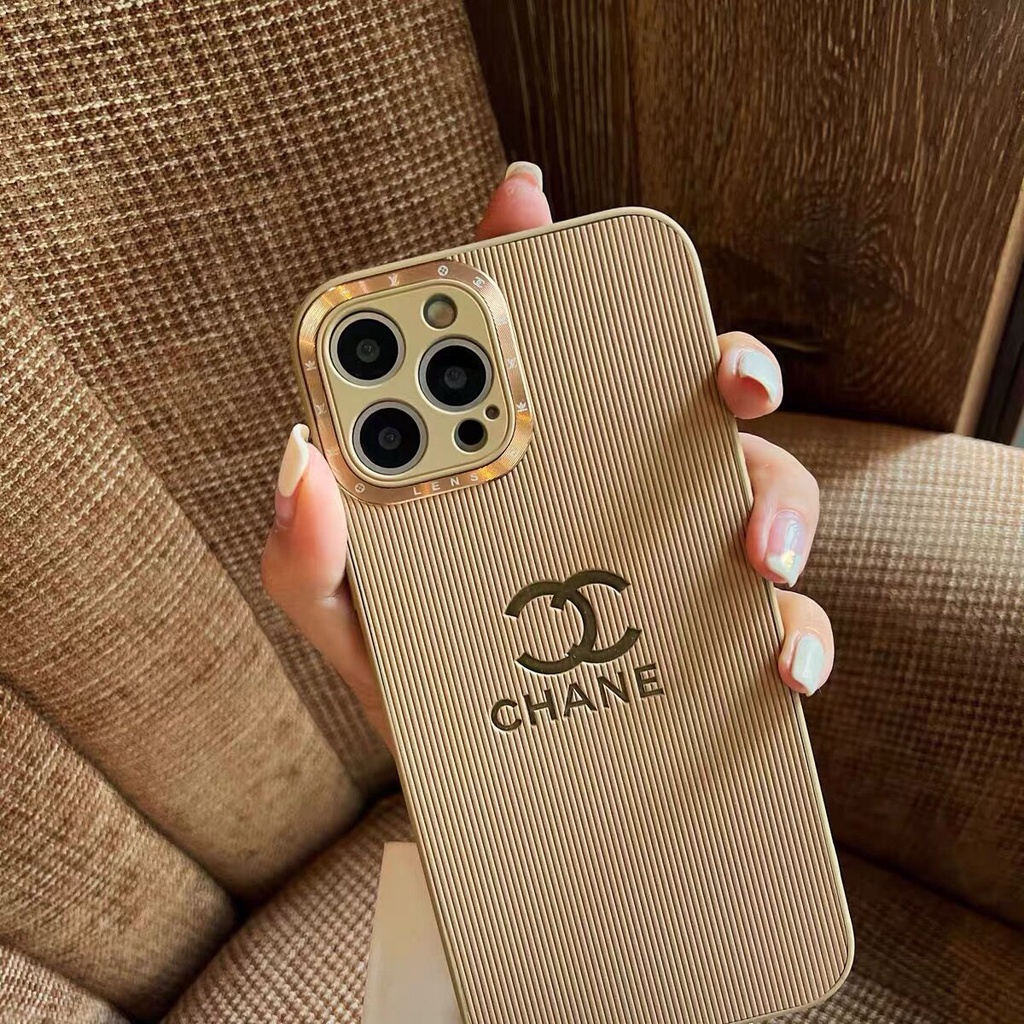 Ốp lưng họa tiết logo Chanel trang trí vòng kim loại cho Iphone 13 Pro Max 12 11 Pro Max Xs Max Xr X 8 7 Plus Se2020