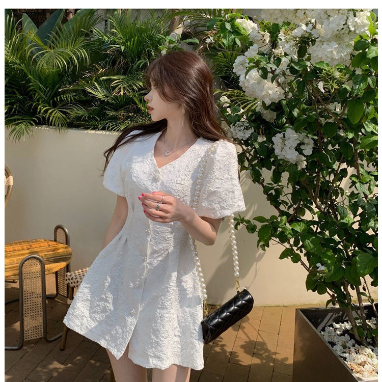 Đầm cổ chữ V họa tiết dập nổi phong cách ngọt ngào nữ tính