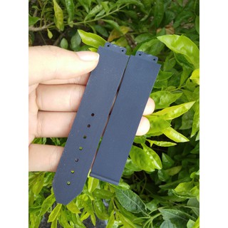 Dây cao su xanh nayvy đồng hồ Hublot ( tặng kèm tuavit thay dây )