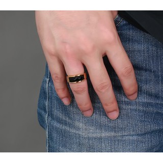 Nhẫn Đá Đen Dài Titanium không đen rỉ