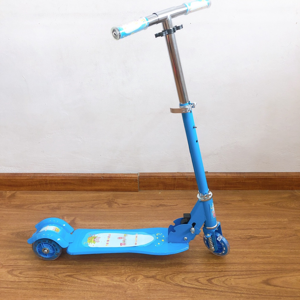 Xe trượt scooter giá rẻ cho bé từ 1 đến 4 tuổi có 3 bánh phát sáng vĩnh cửu có thể điều chỉnh độ cao tay gấp gọn dễ dàng