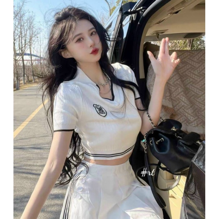 ÁO CROPTOP CỔ BẺ BO CHUN VIỀN