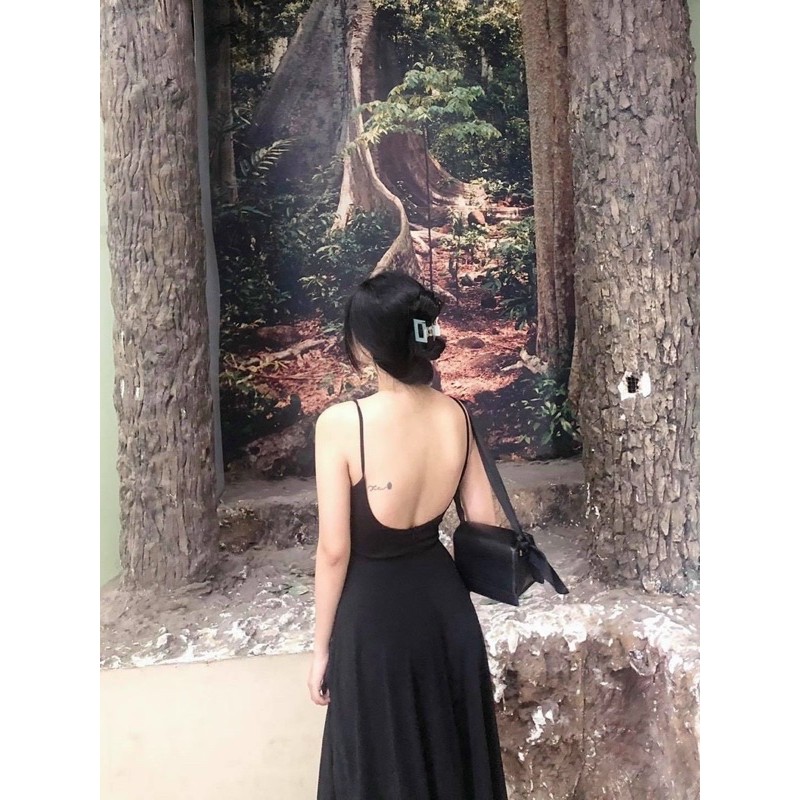 ĐẦM MIDI ĐEN HỞ LƯNG