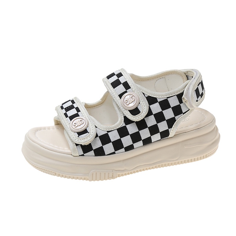 Sandals Chanel kiểu móc và vòng đế dày kẻ caro đi biển thể thao mùa hè