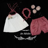 Yếm đào cho bé đi kèm mấn