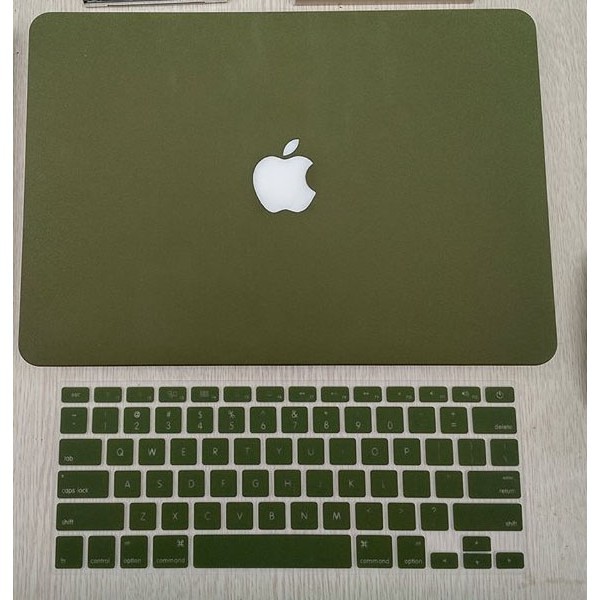 COMBO Ốp + Phủ Phím Macbook Xanh Rêu (Tặng Kèm Nút Chống Bụi + Bộ kẹp chống gãy sạc) | BigBuy360 - bigbuy360.vn